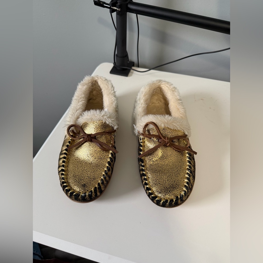 J. Crew Cream Faux Fur Lined Slippers